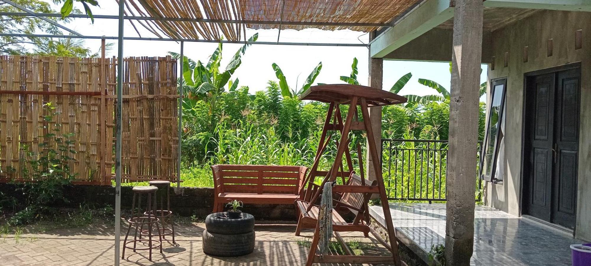 La Belle Vie Homestay Banyuwangi  Exterior photo